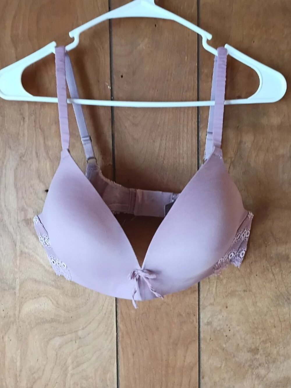 Victoria's Secret IPEX Bra 38B Lavender Padded Underwire Lace Back Closure
